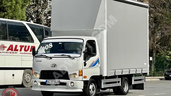 HYUNDAİ HD-35 Truck Model 2008 - with a closed box - distance traveled 280,000 km