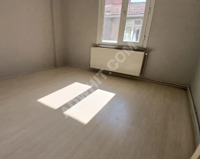 Empty apartment 2+1 for urgent sale in ŞİRİNEVLER