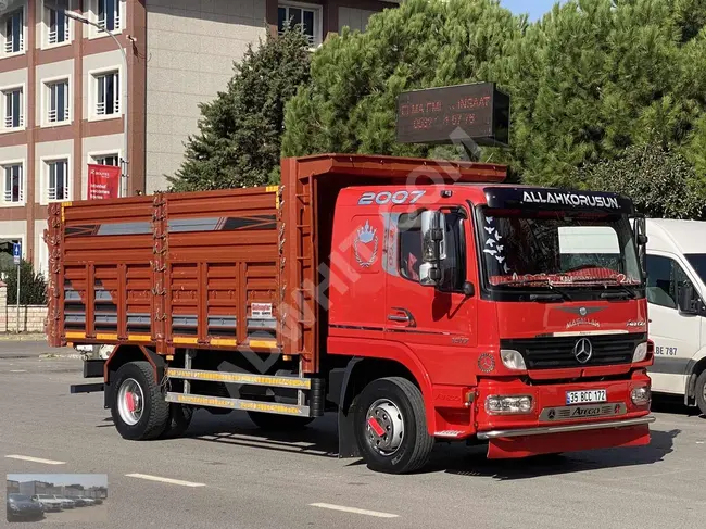 Truck 1517 model 2007, 6 wheels with tipper in excellent original condition and without accidents