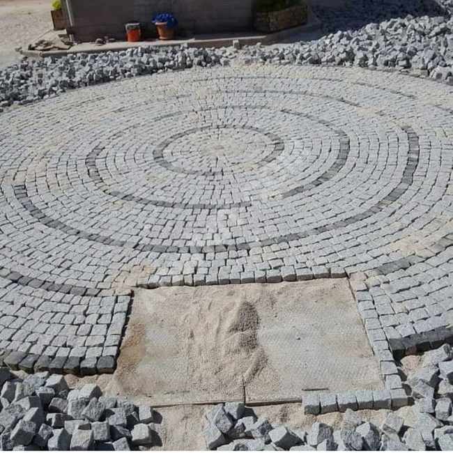 Applications of natural stone paving by the craftsman Khalil in the state of Bursa