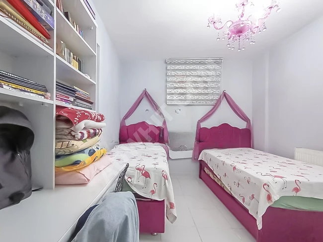 3+1 reverse duplex apartment for sale in an 18-year-old building in the Bahçelievler Siyavuşpaşa area