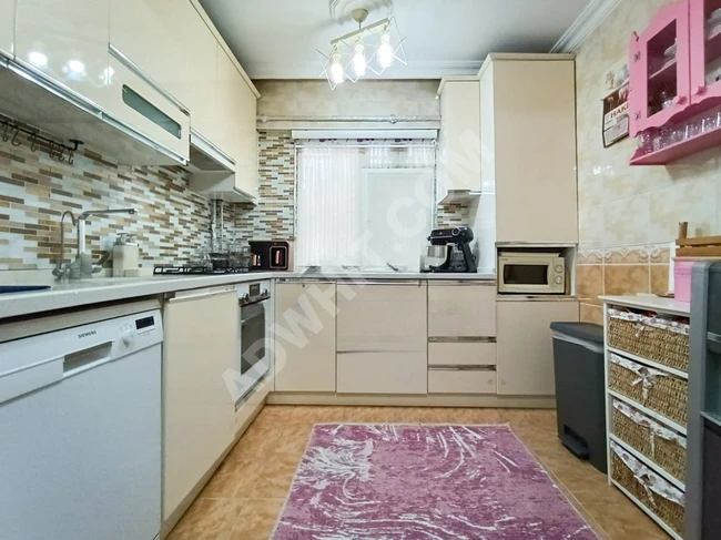 3+1 reverse duplex apartment for sale in an 18-year-old building in the Bahçelievler Siyavuşpaşa area