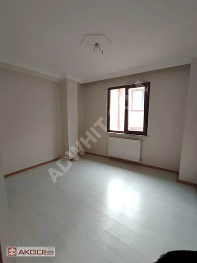 Duplex apartment 4+1 160 m² in a 3-story building for sale in BAĞCILAR, BARBAROS neighborhood