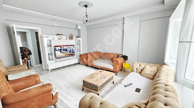 Apartment 3+1 for sale and does not require expenses near the KOCASİNAN cemetery in the BAHÇELEİVLER area