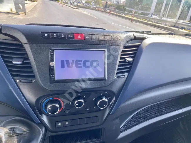 شاحنة IVECO DALY بصندوق مغطى بمشمع، 4100 طويل الشاسيه مع مكيف هواء في الكابينة