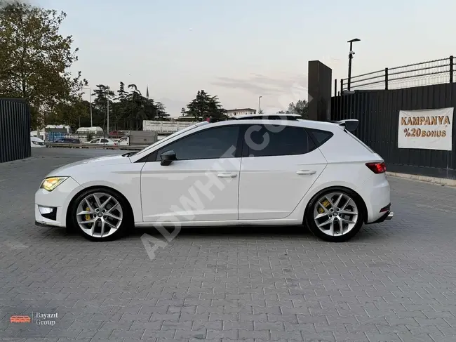 SEAT LEON FR car with low kilometers, no paint, with full package