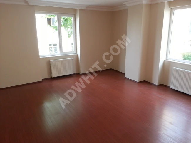 Apartment 2+1 for sale with a front view in İSTİKLAL neighborhood of ÜMRANİYE