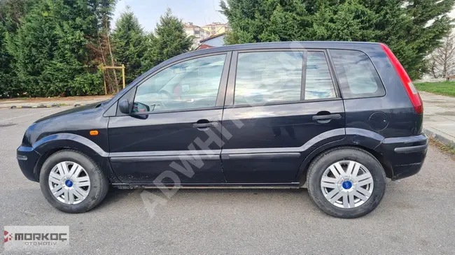 سيارة Ford موديل 2005 مع امكانية القرض لكامل المبلغ