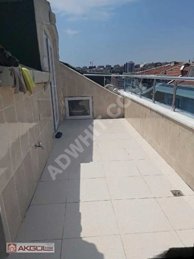 Duplex 5+2 suitable for loan, 200 m², in excellent condition and cleanliness near SOĞANLI square in BAHÇELİEVLER