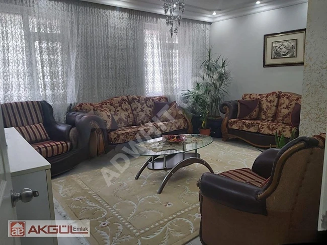 BAHÇELİEVLER SOĞANLI MERKEZ CAMİ YAKINI 2007 YAPIMI 5+1 200M2 ASANSÖRLÜ SÜPER DUBLEKS DAİRE