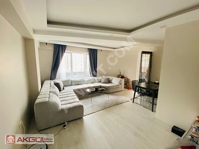 Apartment for sale 2+1, 85 m², 3 years old, third floor with title deed in Bahçelievler Soğanlı Square