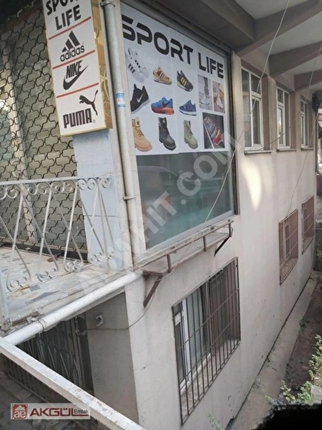 Entire building for sale consisting of 9 apartments and 2 shops, with a missing third floor near BASIN SİTESİ in BAHÇELİEVLER SOĞANLI