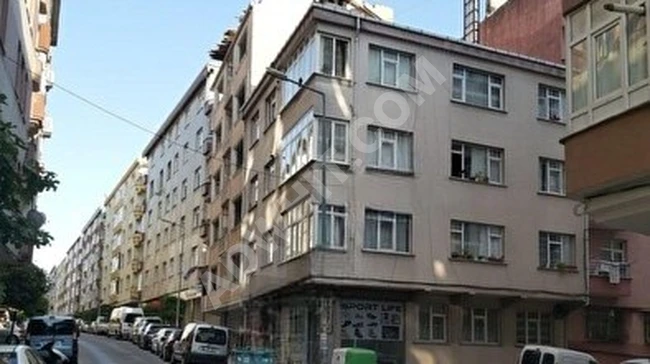 Entire building for sale consisting of 9 apartments and 2 shops, with a missing third floor near BASIN SİTESİ in BAHÇELİEVLER SOĞANLI