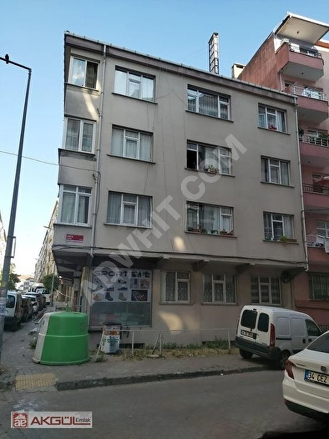 Entire building for sale consisting of 9 apartments and 2 shops, with a missing third floor near BASIN SİTESİ in BAHÇELİEVLER SOĞANLI