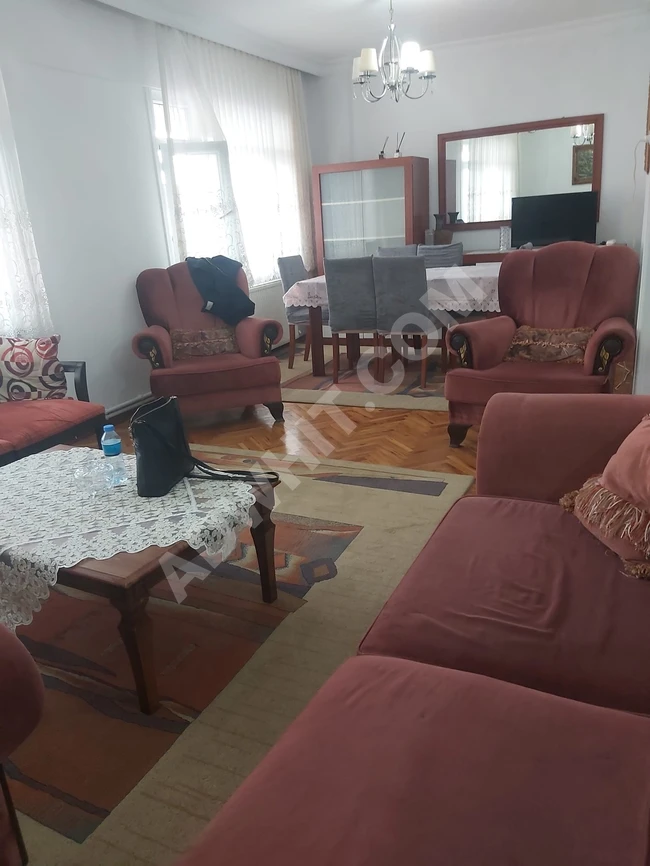 For rent 3+1 fully furnished apartment on the high ground floor in GÜNGÖREN CAMLIKAHVE