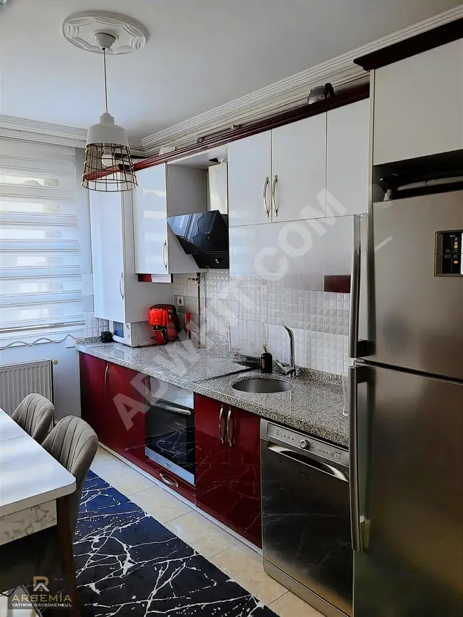 SİLİVRİ YENi MAHALLE SATILIK 3+1 DAİRE 10 YILLIK BİNA GÜNEY CEPH