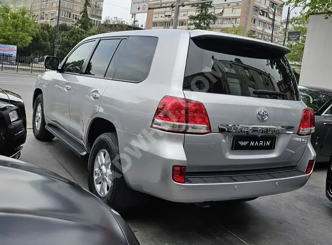 NARİN'DEN 2009 TOYOTA LAND CRUİSER 4.5 D-4D V8 7 KİŞİLİK BAYİ