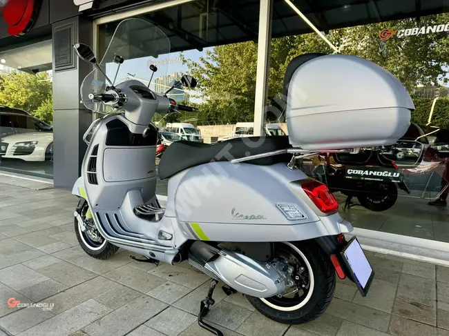 VESPA GTS 300 SUPERTECH 2023- مع شاشة عرض , حقيبة , مع واقي حديدي امامي , زجاج