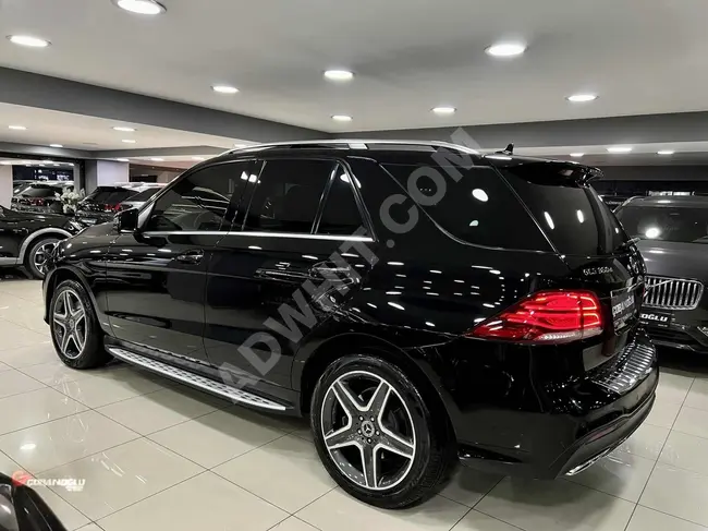 MERCEDES-BENZ GLE 350D 4MATİC AMG - بدون عيوب . كاميرا 360 درجة .  مقاعد بذاكرة . من الوكيل