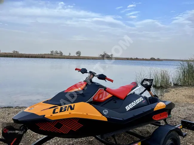 JETSKI SEA-DOO SPARK TRIX - with 90 horsepower, with iBR braking system, reverse gear, sporty, with additional features