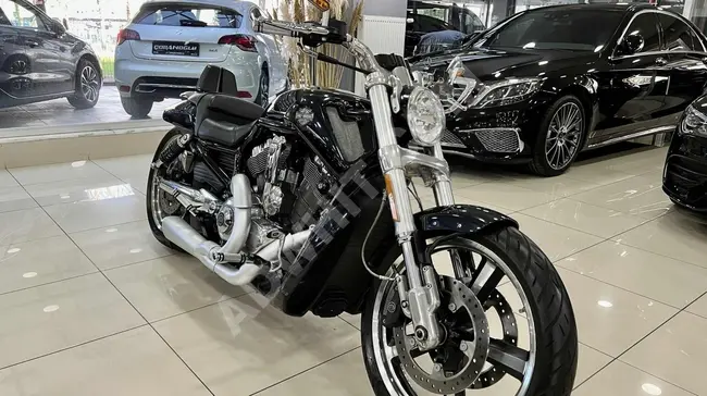 HARLEY DAVIDSON V-ROD MUSCLE 2013 - In navy gray color, without defects, without paint