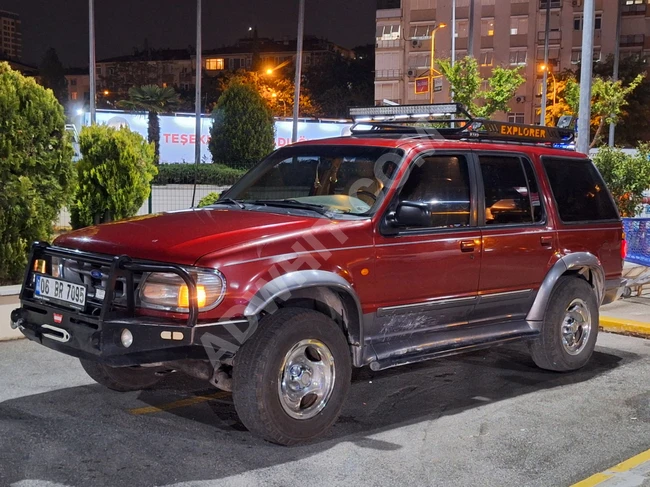 سيارة FORD EXPLORER  4.0 V6 موديل 1997  عداد 234,000 كم.