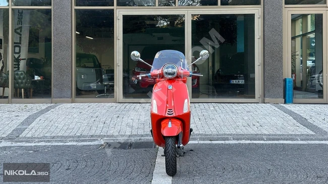 VESPA PRIMAVERA 125 موديل  2024  خالية من العيوب / مع حقيبة وزجاجة سياحية /NIKOLA360