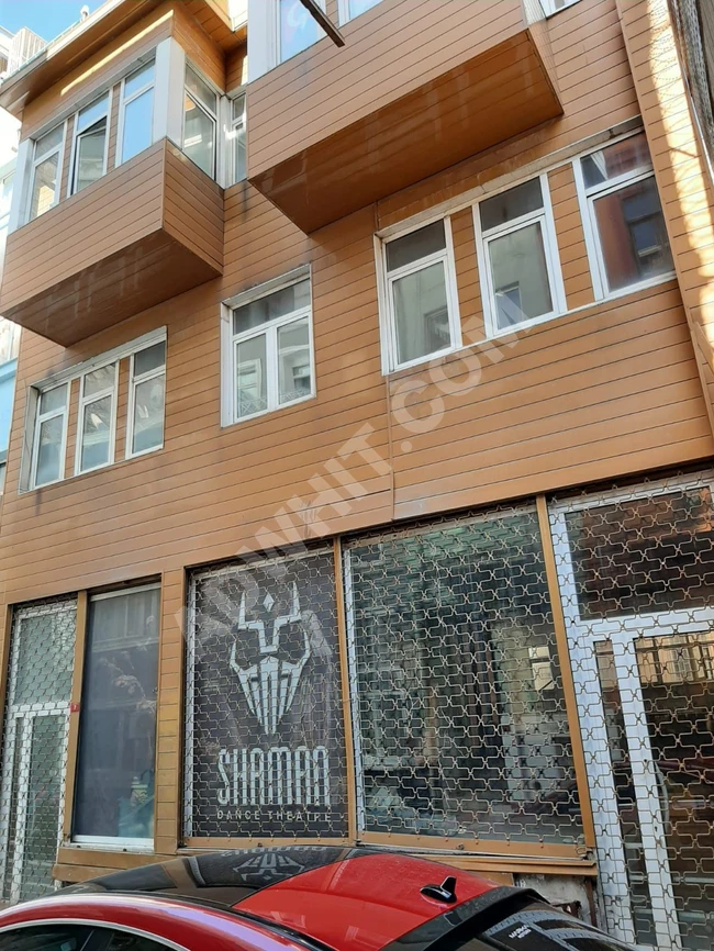 Building for sale in an excellent location, just one minute away from Taksim Square