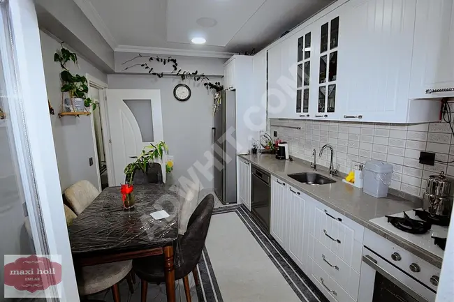 Duplex apartment for sale with parking and suitable for a loan in BAHÇELİEVLER CUMHURİYET