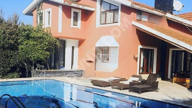 For sale: very luxurious standalone villa with a pool in the KAVAKLI neighborhood in SİLİVRİ