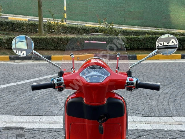 VESPA PRIMAVERA 125 موديل  2024  خالية من العيوب / مع حقيبة وزجاجة سياحية /NIKOLA360