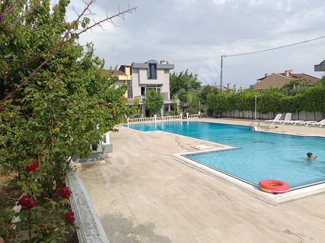 For sale: Detached villa in a residential complex with a pool in Selimpaşa