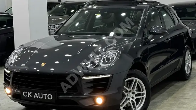 سيارة  PORSCHE MACAN 2.0 TURBO موديل 2017 - بقوة 237 حصان - مسافة 55,000 كم - من الوكيل