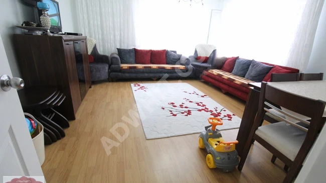 For sale urgently 3+1 apartment on the middle floor above one apartment in Soğanlı Square