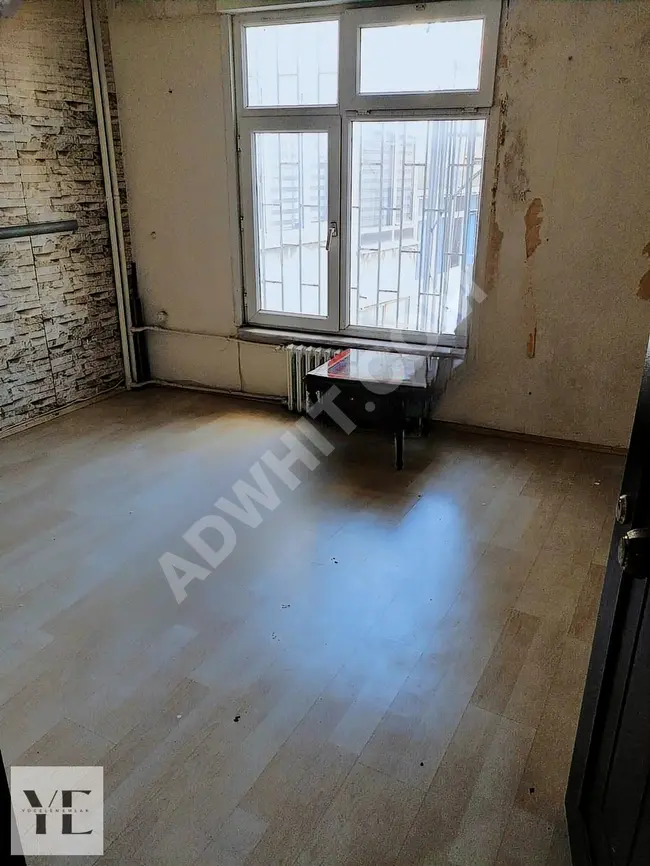 bakırköy meydanda trafiğe kapalı caddede kiralık büro ofis