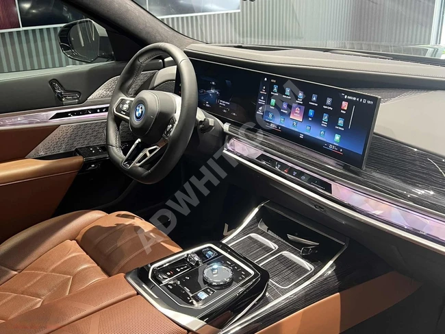 سيارةBMW İ7 xDrive60 M EXCELLENCE-HEAD موديل 2023  إصدار وكيل للبيع من VİTRİN