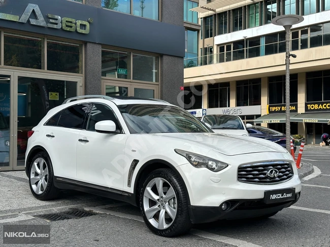 INFINITI FX30S car with cooling system / 360 camera / BOSE audio system