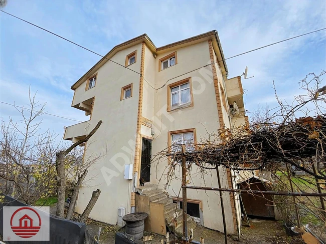 Detached house within a garden area of 350 square meters in a central location in SİLİVRİ