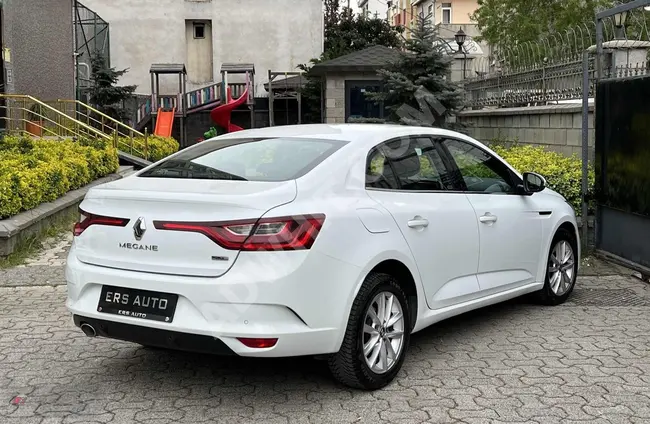 MEGANE Car Model 2017 - Distance 155,000 km - Diesel Automatic