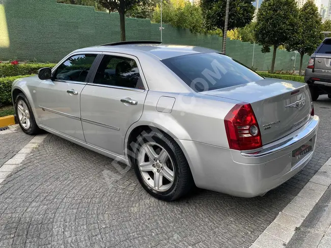 CHRYSLER 300C 3.0 CRD car model 2010 automatic for sale from UNIVERSAL MOTORS