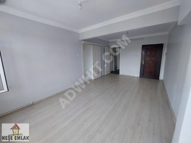 An empty apartment in ÜSKÜDAR, İCADİYE, near the FETHİPAŞA KORUSU reserve and close to KUZGUNCUK