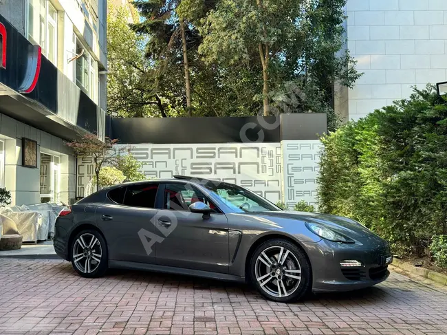 سيارة PORSCHE PANAMERA 3.0D موديل 2012  - خالية من العيوب وبدون طلاء