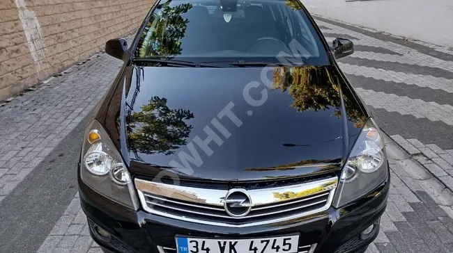 سيارة OPEL ASTRA موديل 2011  ديزل أوتوماتيك   ESSENTIA KONFOR