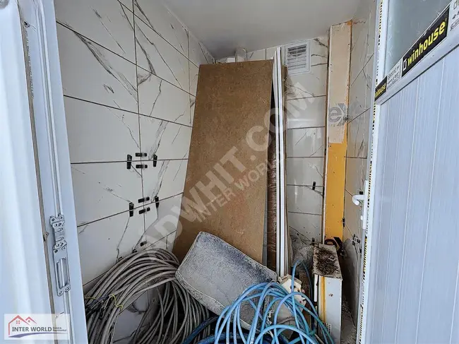 Inter World Şerifali Cadde üzeri Depolu 150 m² Satılık Dükkan