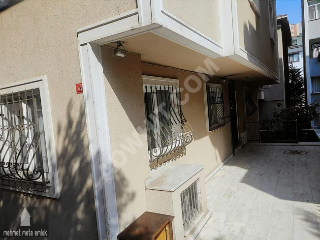 Reverse duplex apartment 1+1 for rent near Çakmak Metro in Ümraniye