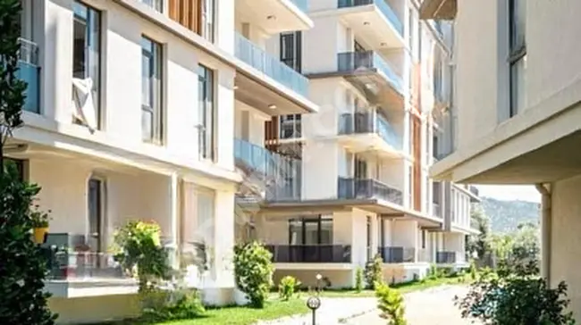 EDREMİT KADIKÖY DE HAVUZLU SİTE İÇERİSİNDE 2+1 FIRSAT DAİRE