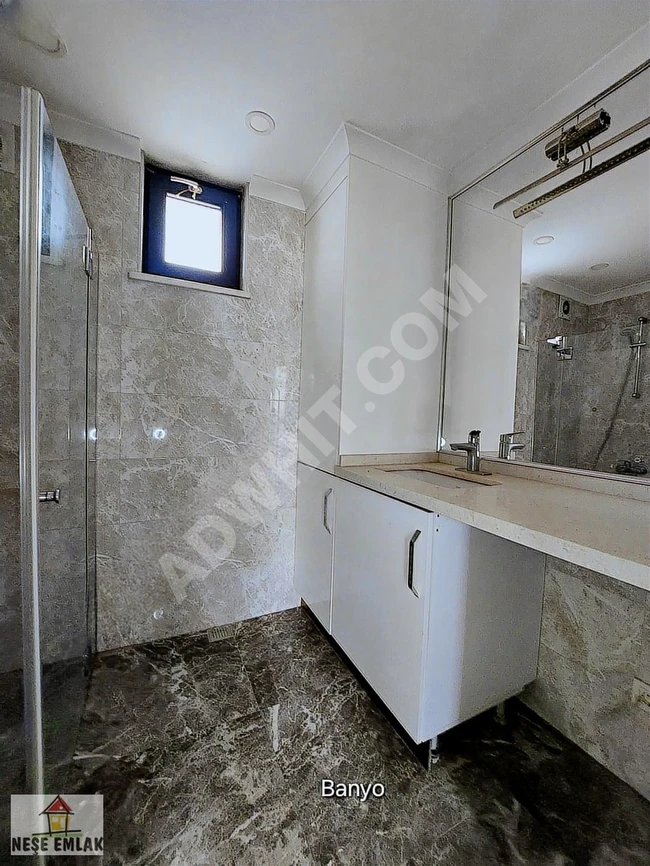 Apartment for sale in a new and empty building in the ÜSKÜDAR SALACAK district