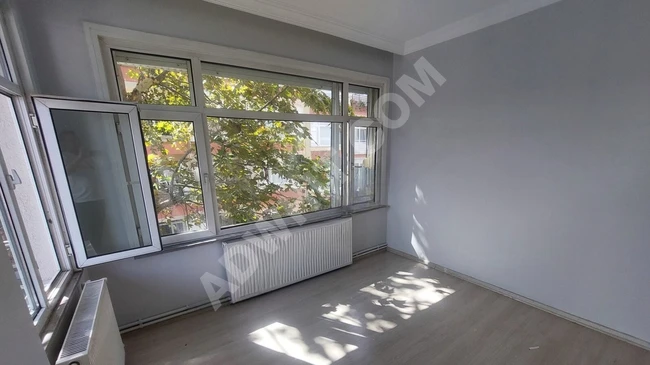 An empty apartment in ÜSKÜDAR, İCADİYE, near the FETHİPAŞA KORUSU reserve and close to KUZGUNCUK