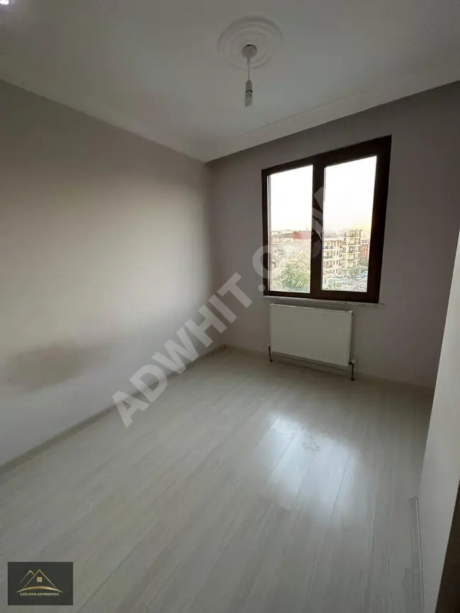 Apartment for rent 2+1 in EKŞİOĞLU neighborhood in ÇEKMEKÖY on the main road