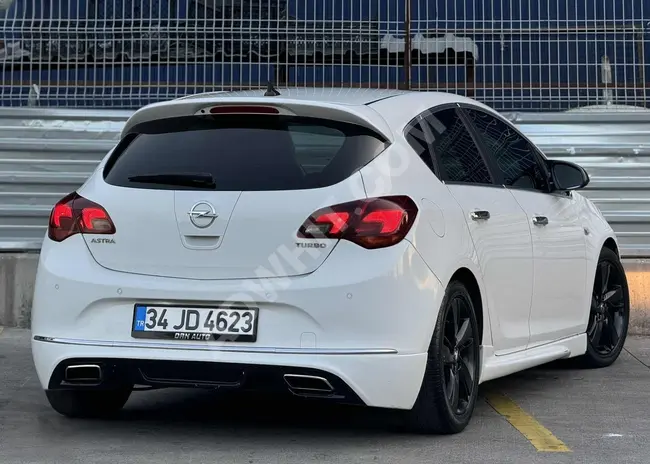 ASTRA 1.4 T SPORT Model 2013 - 64,000 km - Automatic